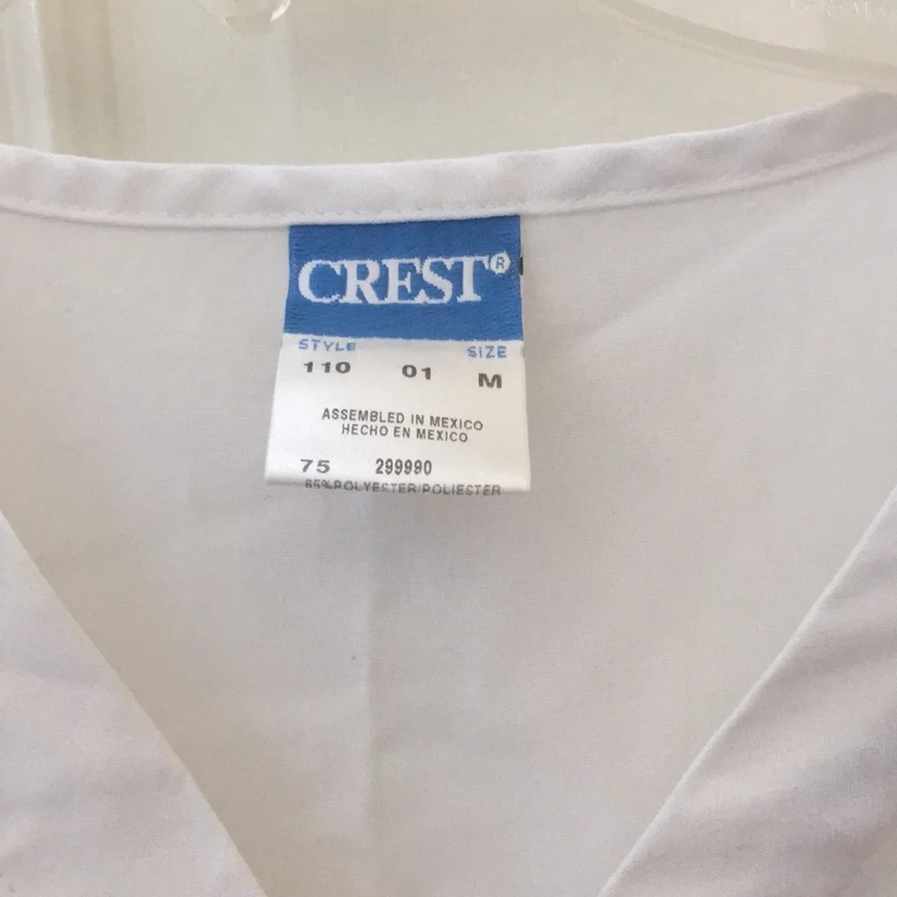 FINAL MARKDOWN Ladies’ Crest Scrub Top (M) - Picture 4 of 4